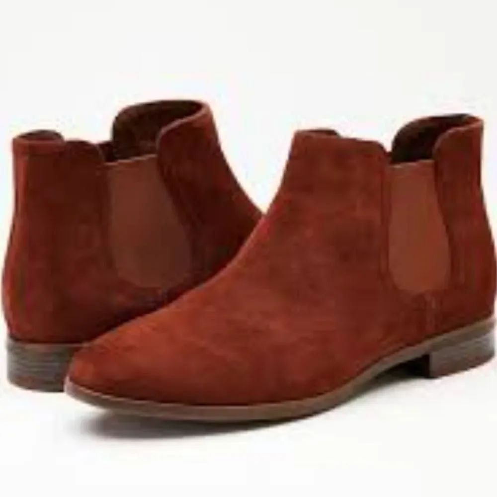 BRAND NEW LOFT OUTLET ROUND TOE SLIP-ON WOMEN"S ANKLE BOOT